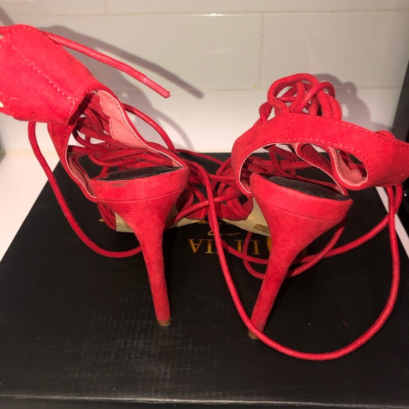 Red strappy single sole heels - Picture 3 of 6